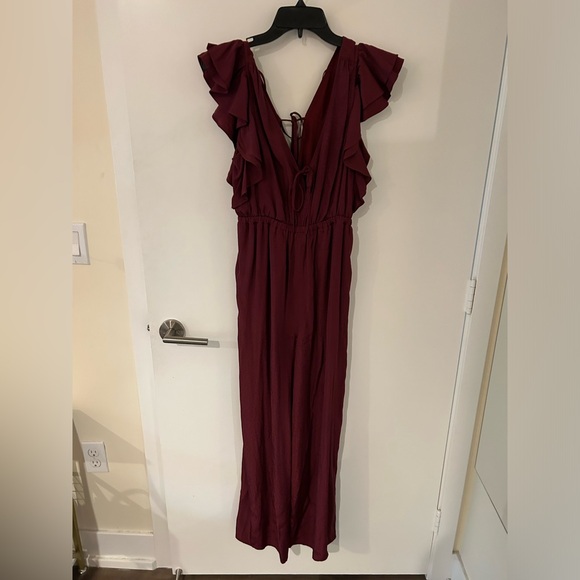 Madewell Jacquard Deep V Wine/Burgundy Flutter Sleeve Silky Romper - Picture 4 of 9